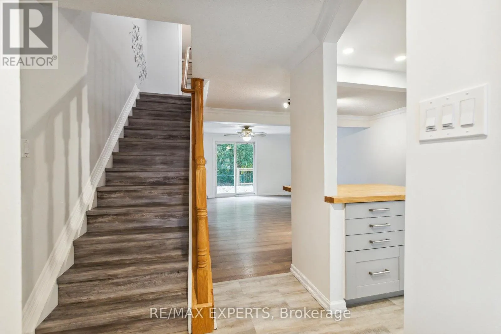 418 WOODS LANE