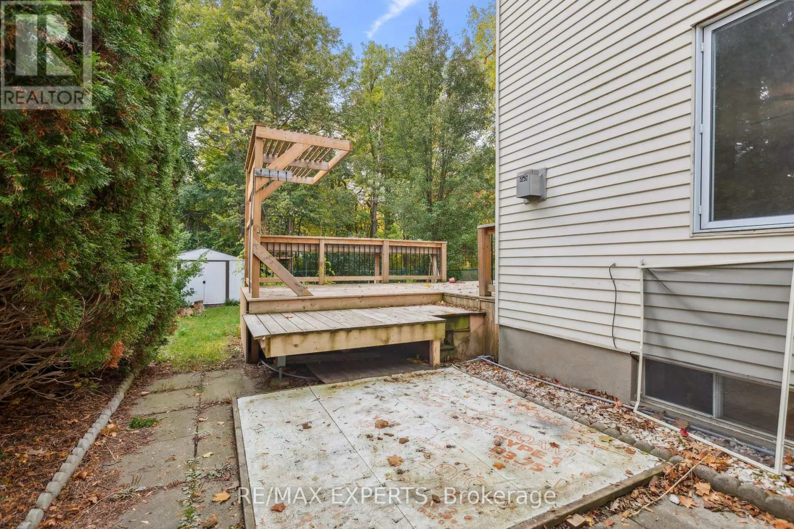 418 WOODS LANE