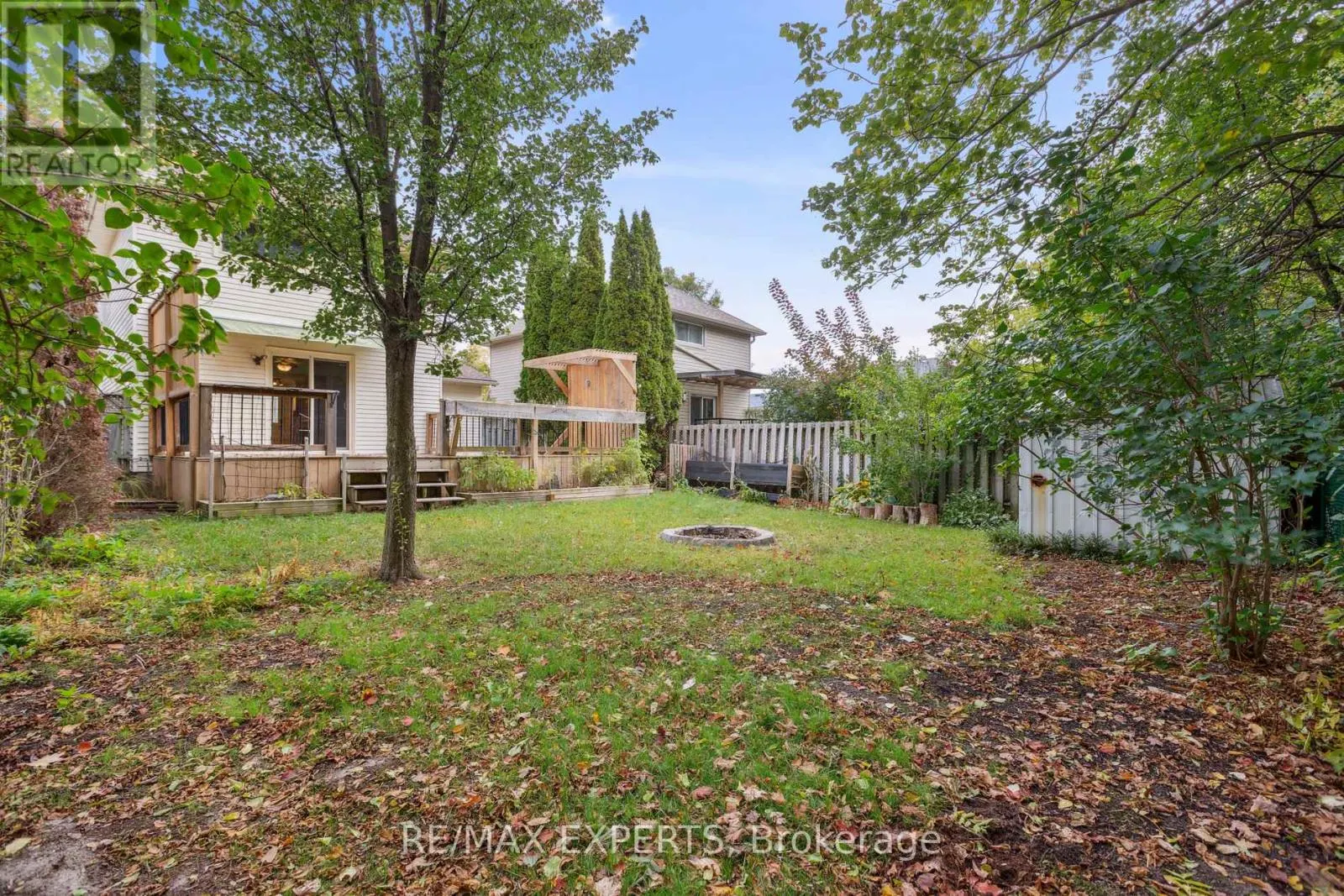 418 WOODS LANE