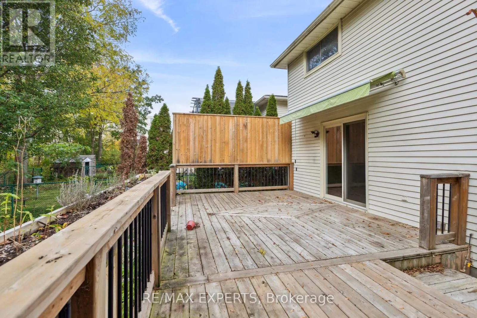 418 WOODS LANE