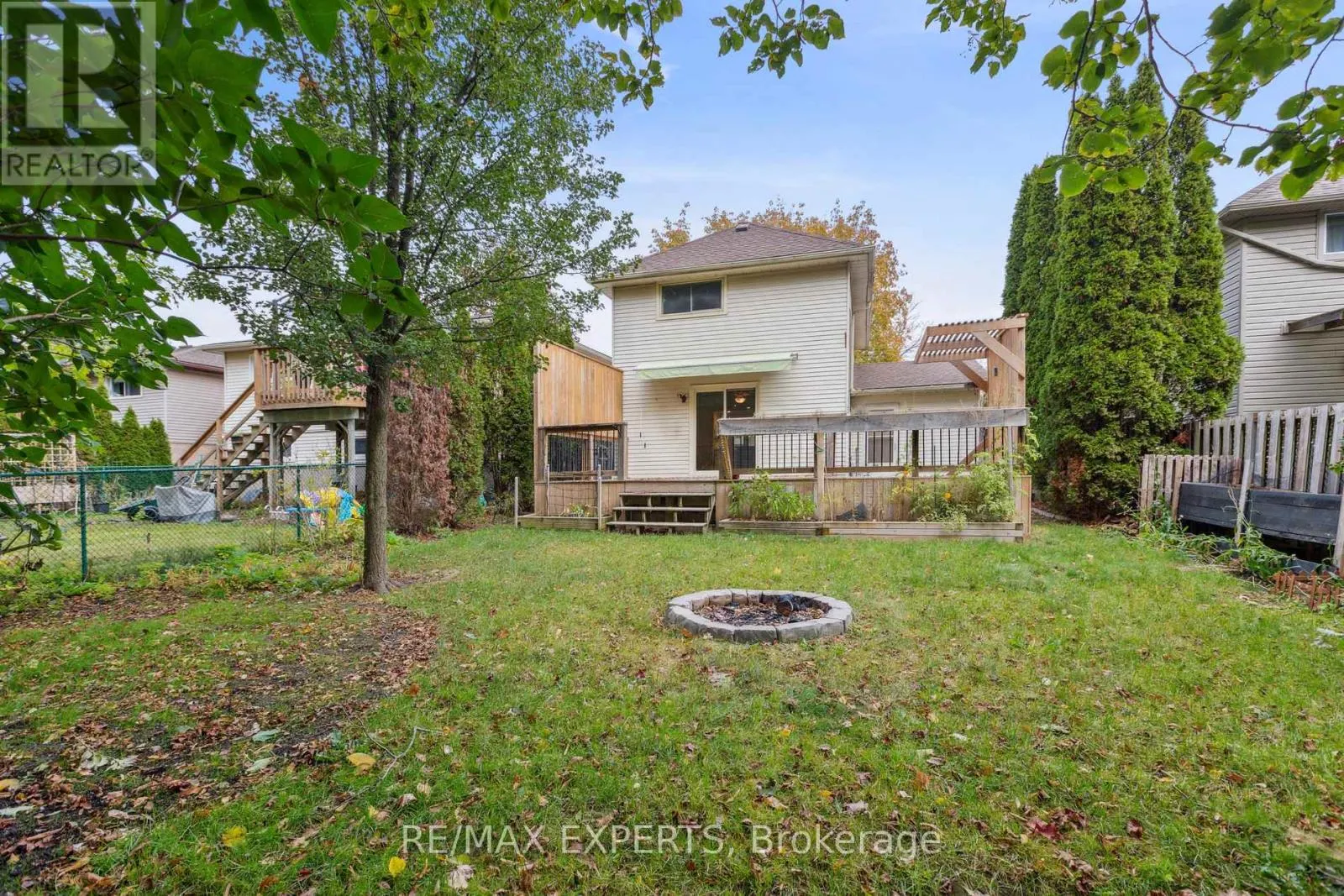 418 WOODS LANE