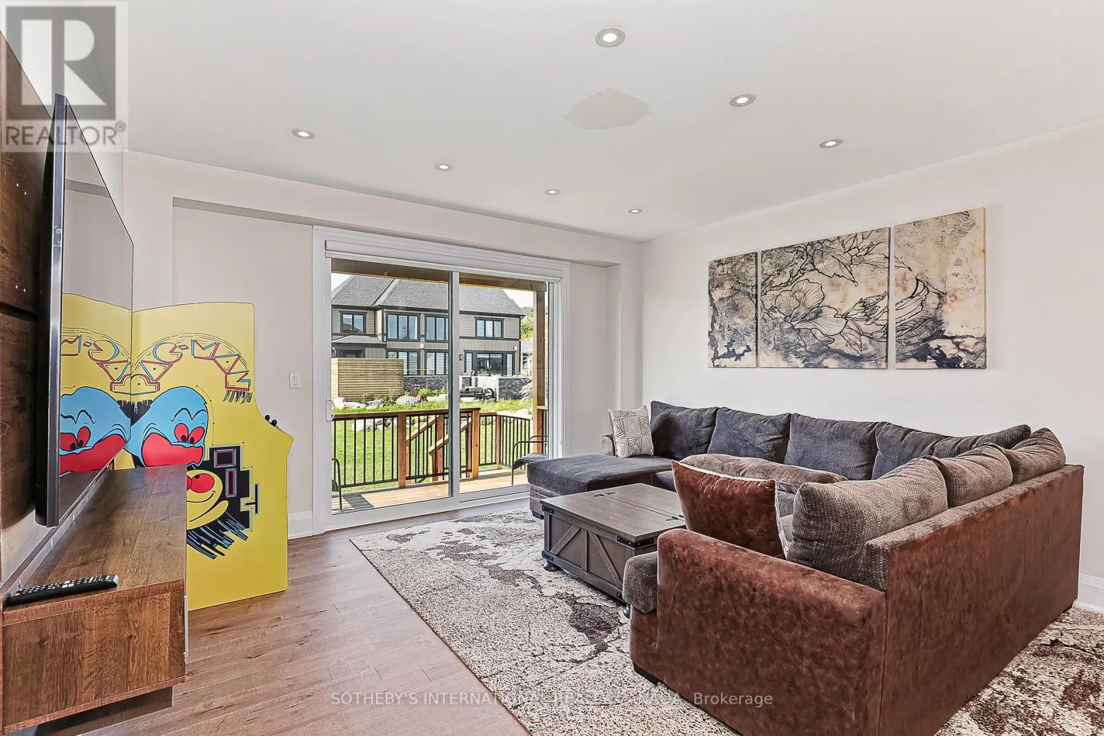 103 STONELEIGH DRIVE