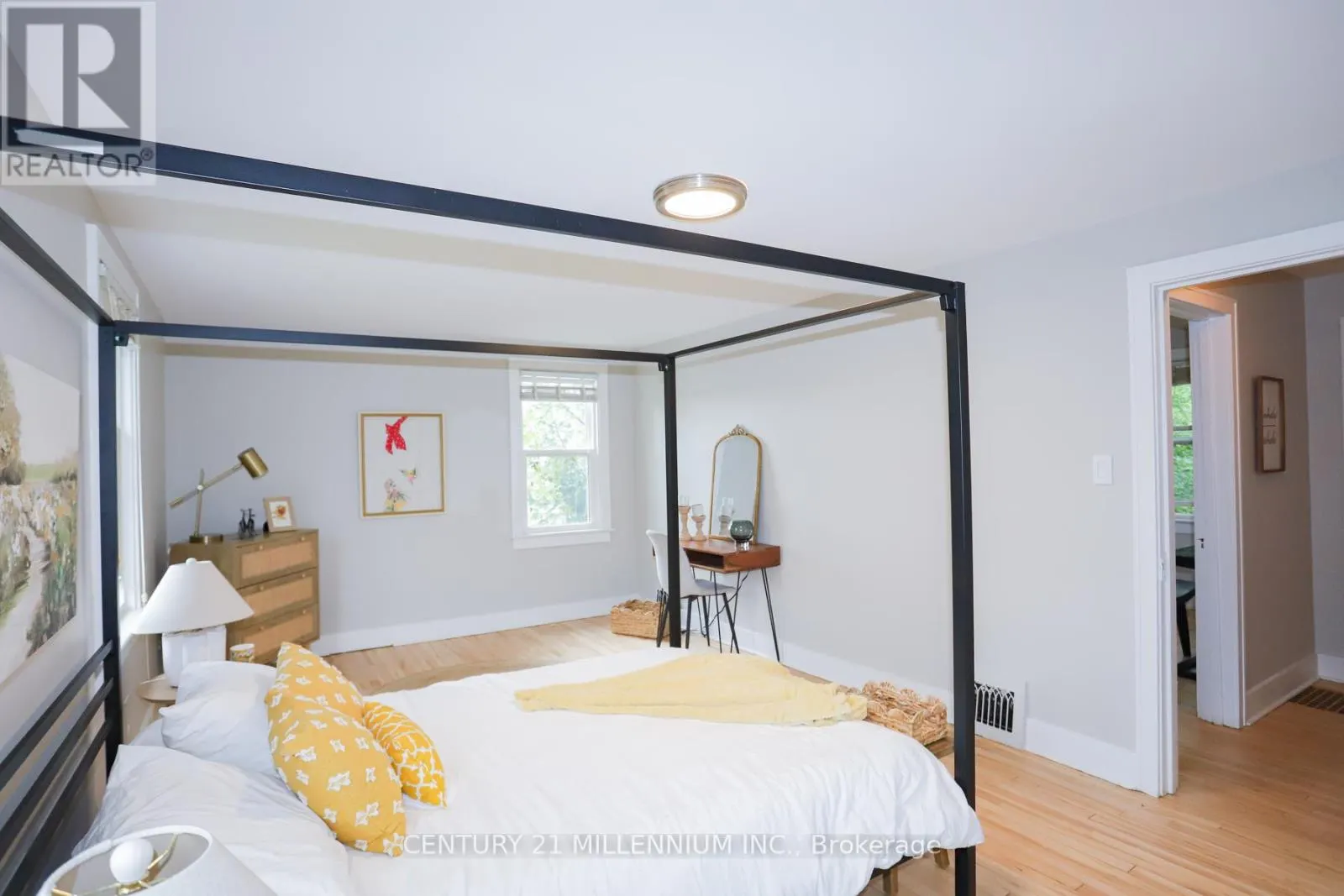 3 RIVERVIEW AVENUE