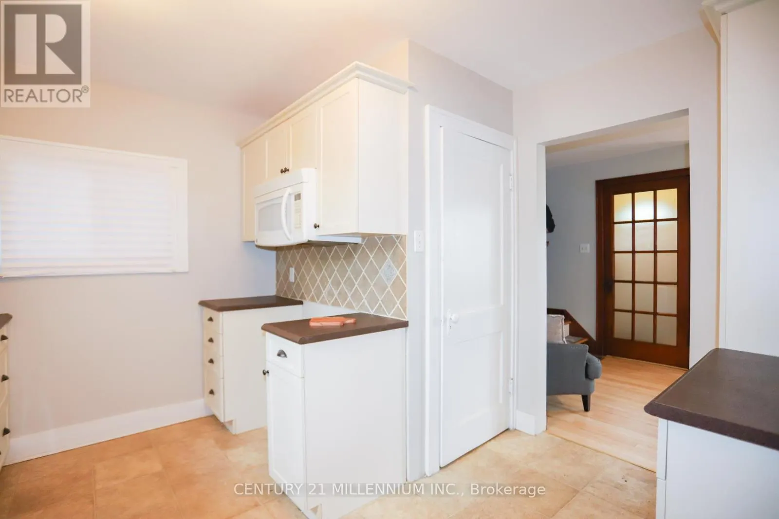 3 RIVERVIEW AVENUE