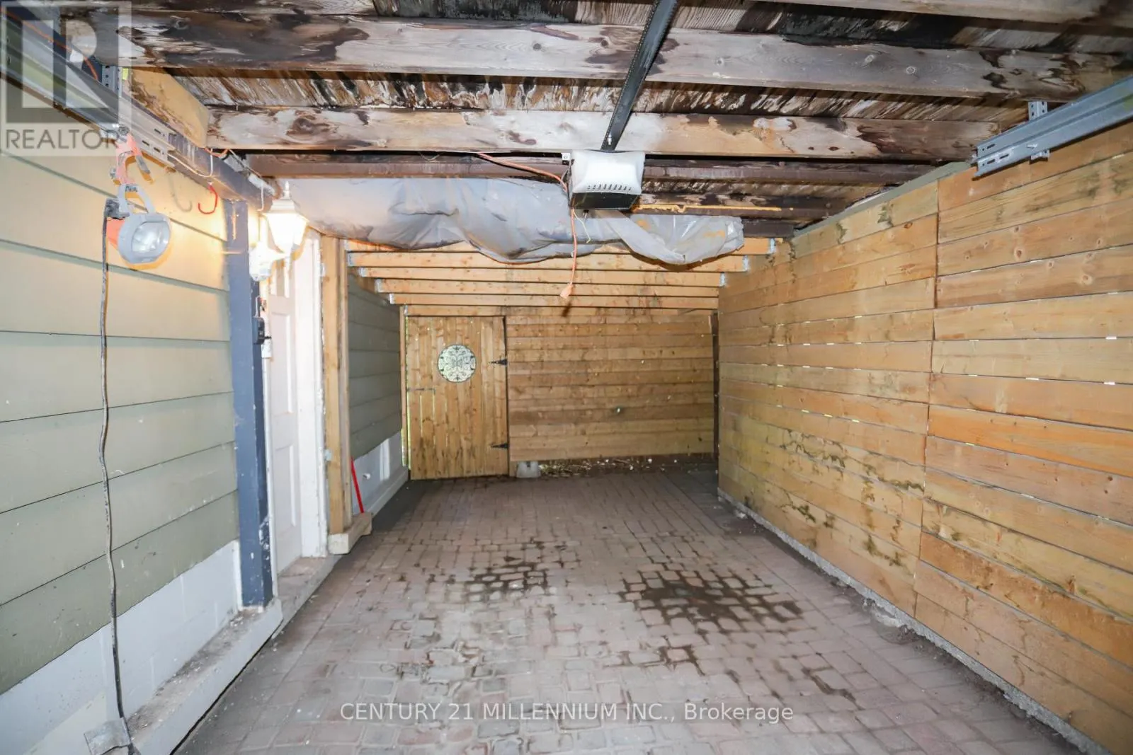 3 RIVERVIEW AVENUE
