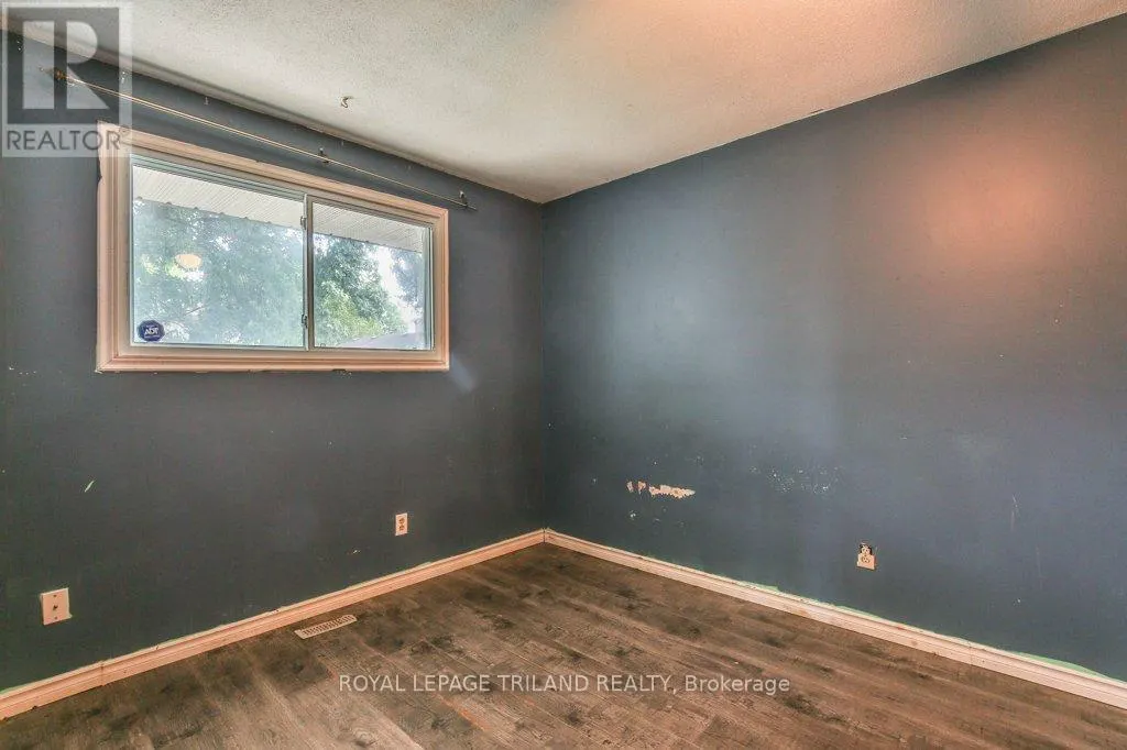 26 PONDEROSA CRESCENT