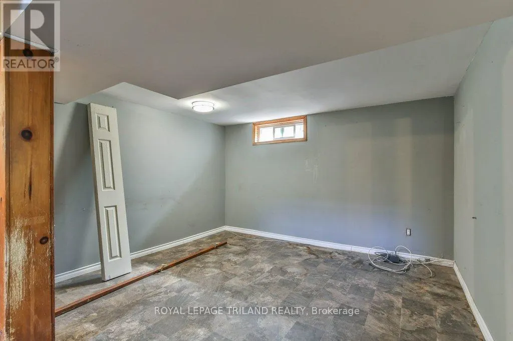 26 PONDEROSA CRESCENT