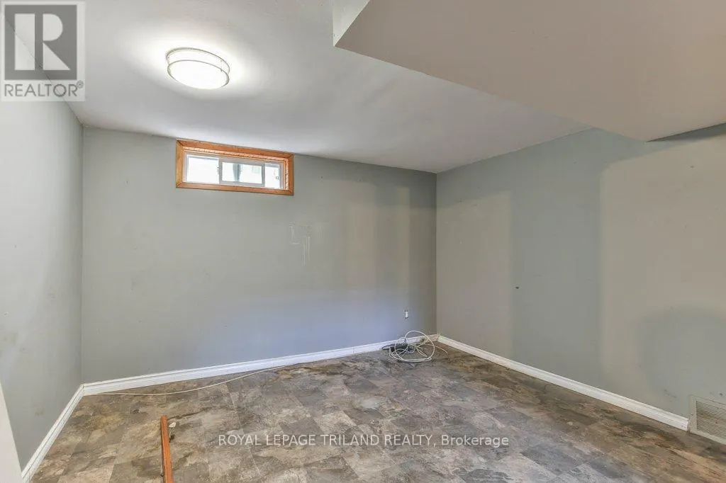 26 PONDEROSA CRESCENT