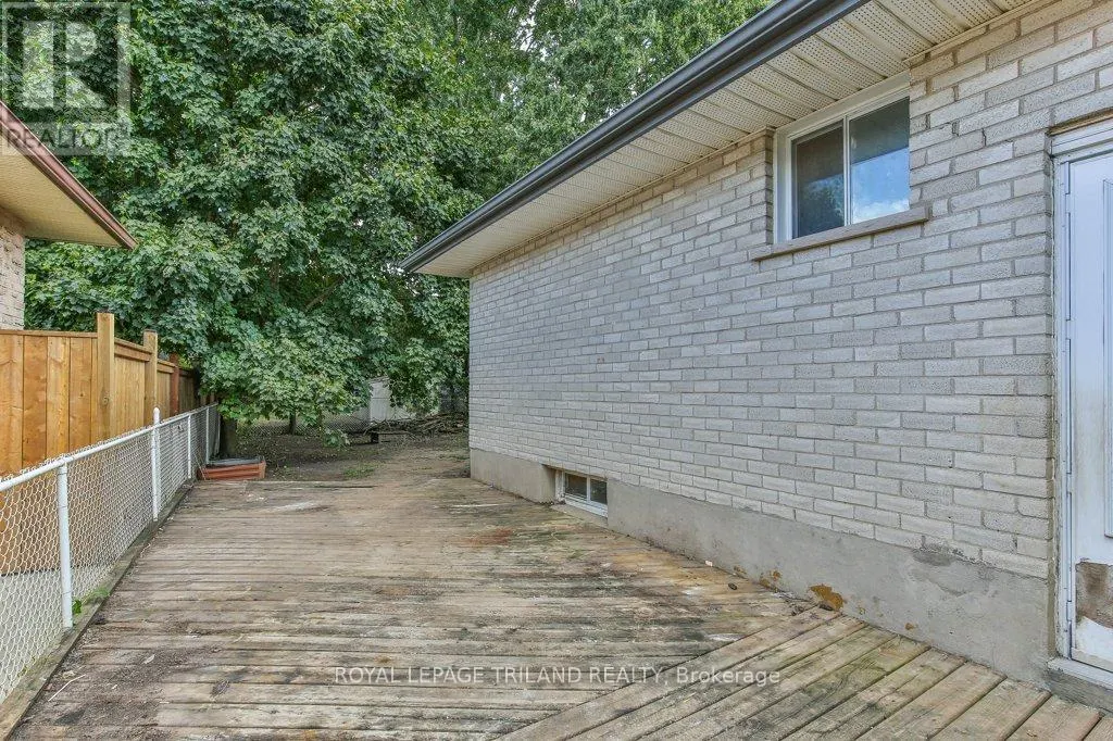 26 PONDEROSA CRESCENT
