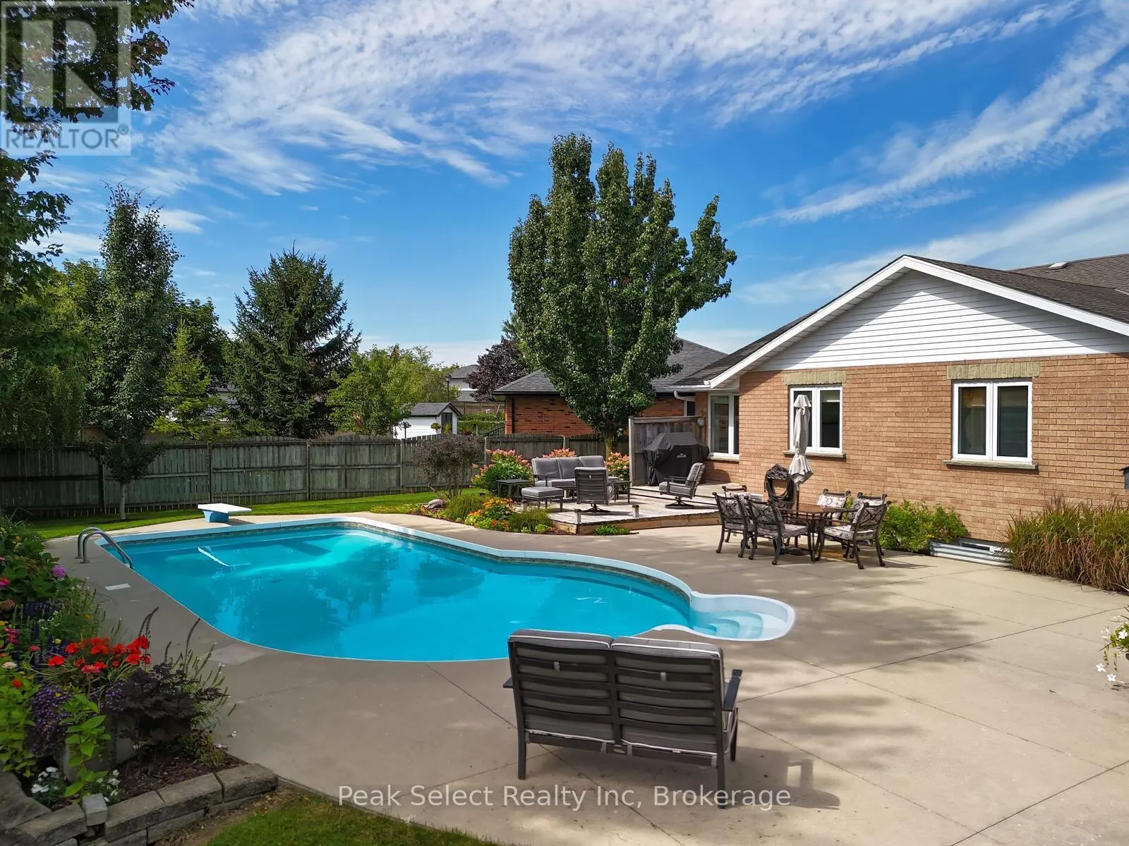 62 KILLORAN CRESCENT