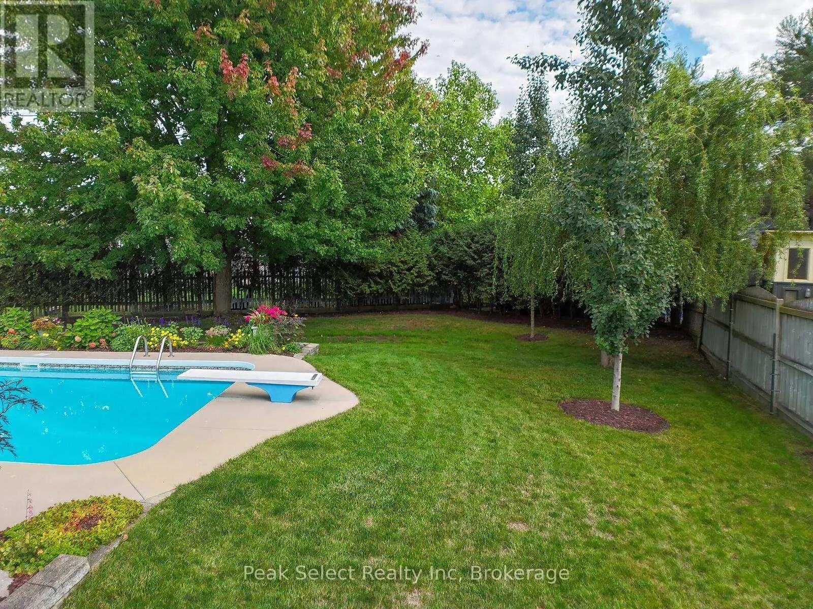 62 KILLORAN CRESCENT