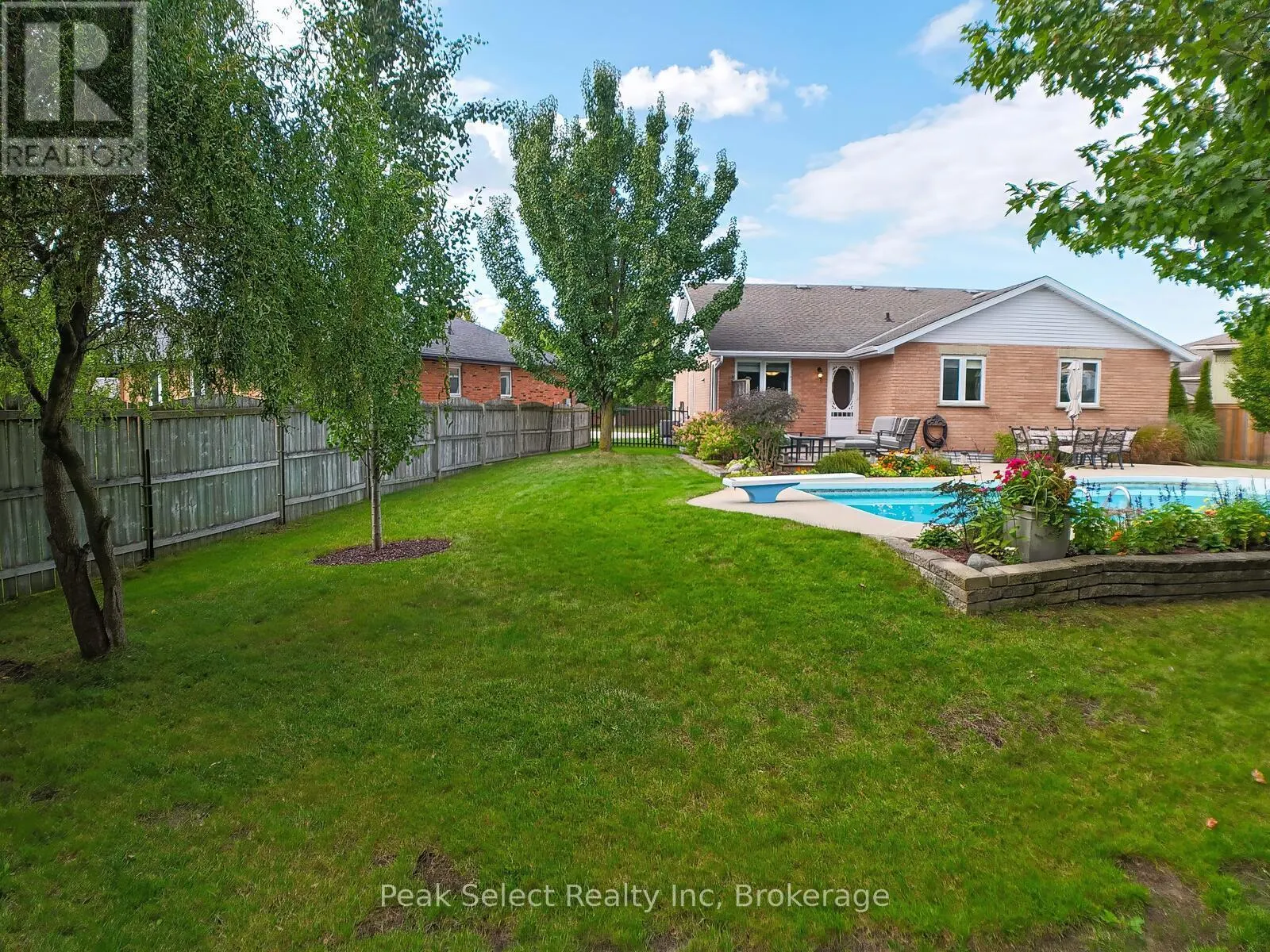 62 KILLORAN CRESCENT