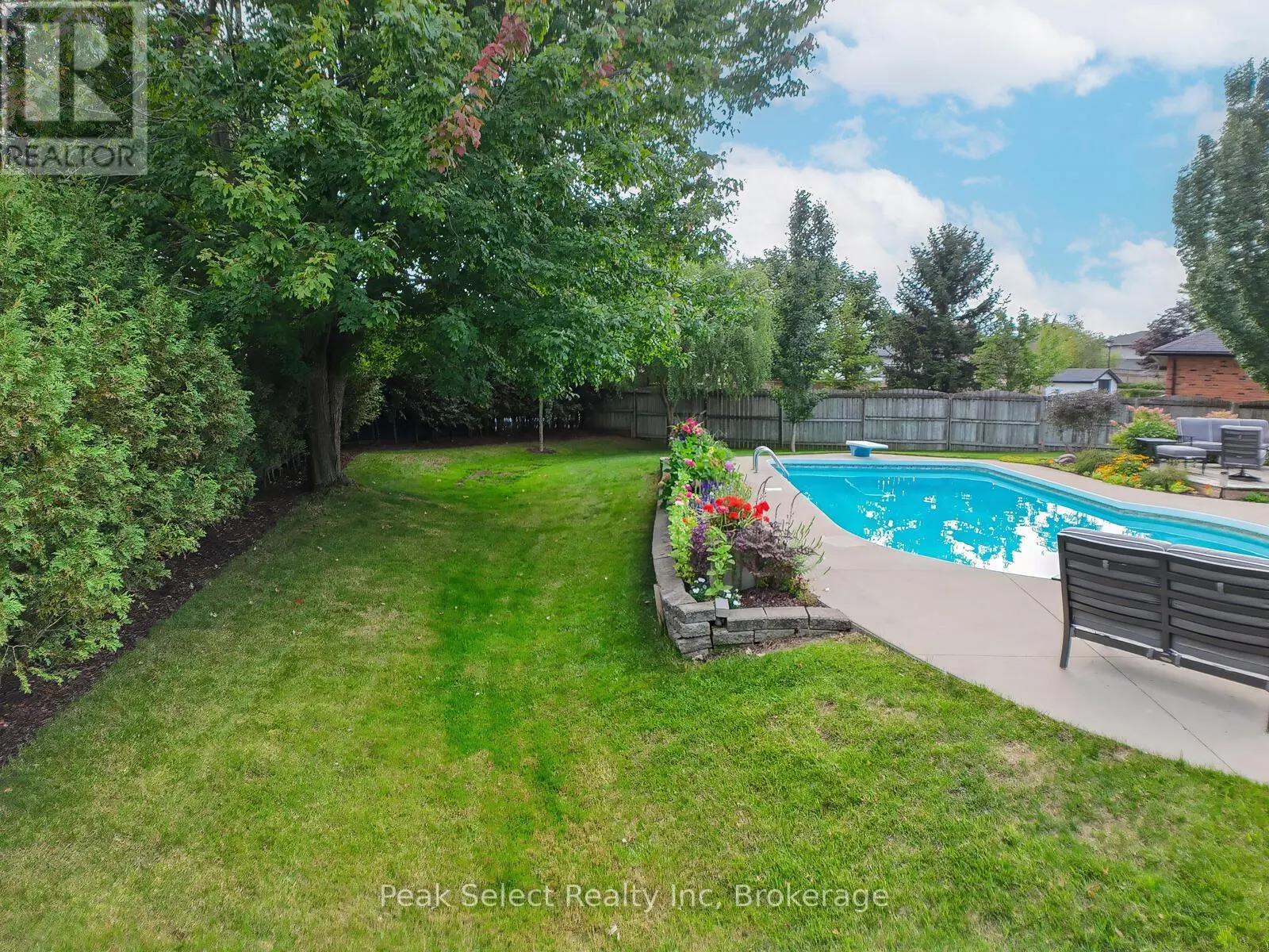 62 KILLORAN CRESCENT