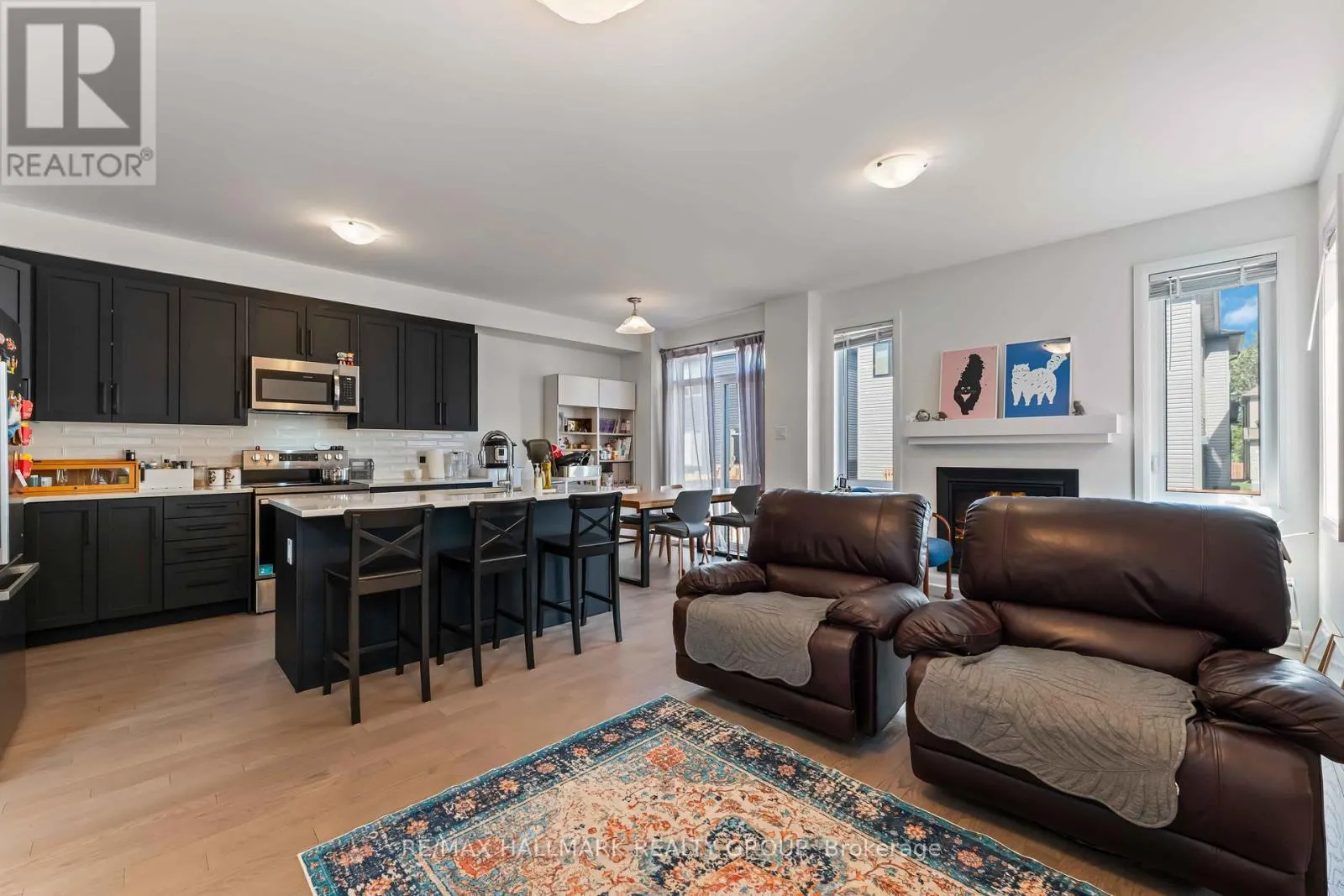 423 SILICON WAY
