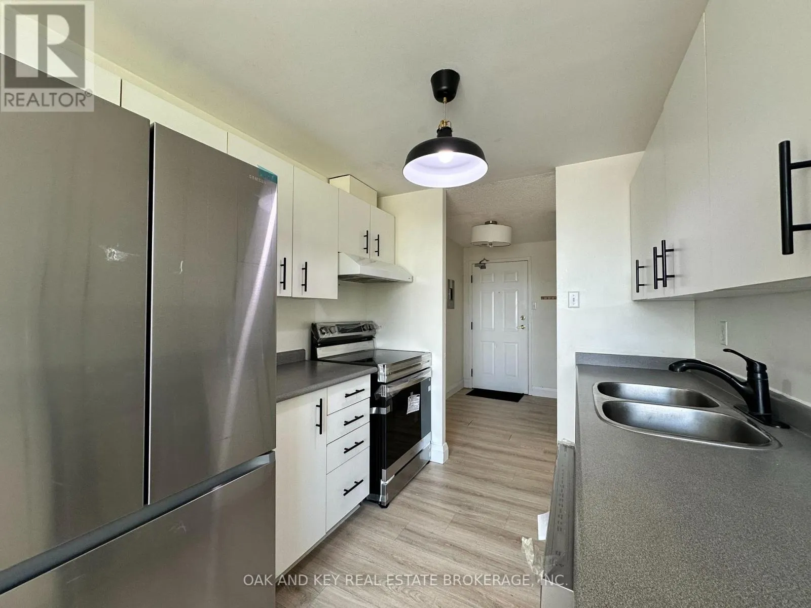 403 - 77 BASELINE ROAD W, #403