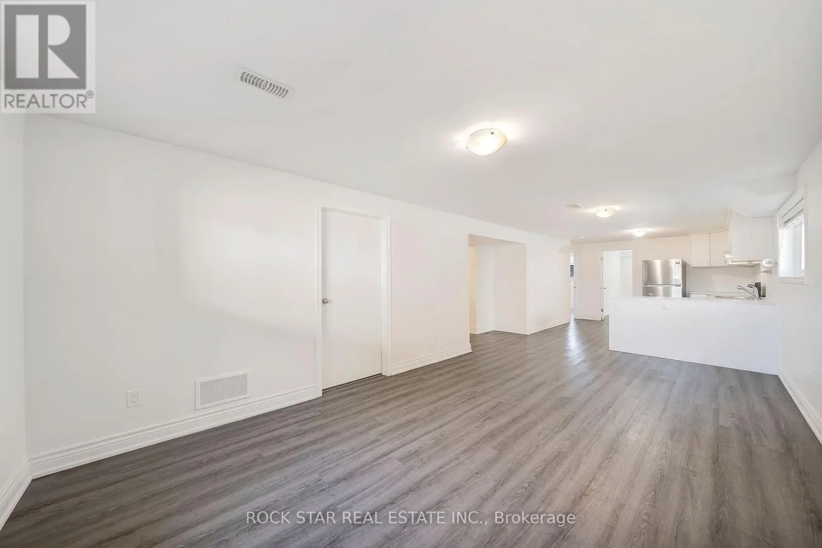 13 MEADOWBROOK CRESCENT