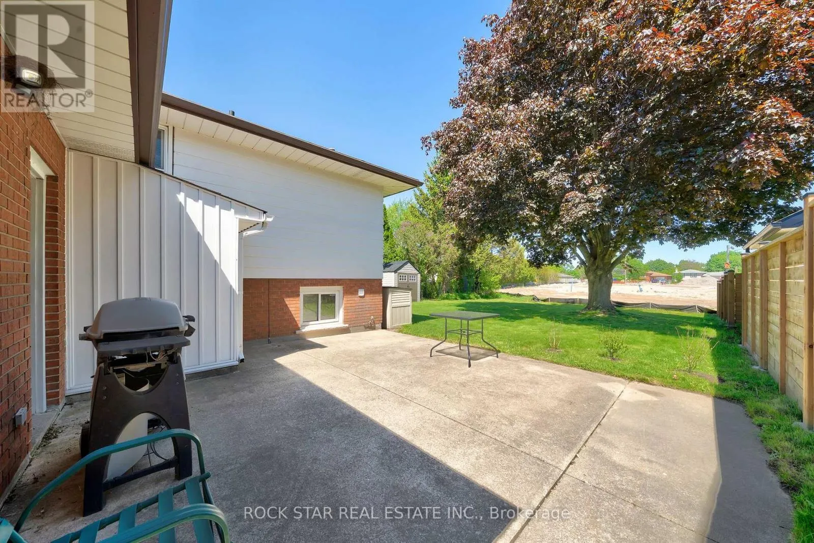 13 MEADOWBROOK CRESCENT