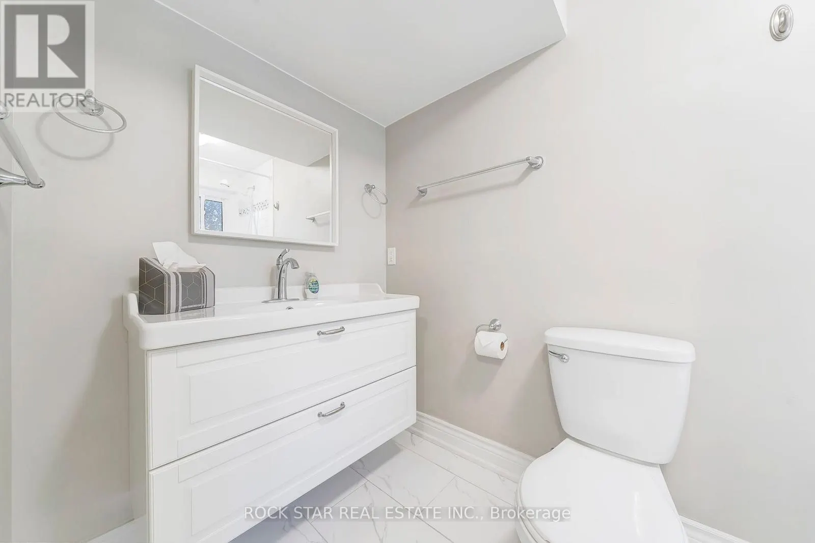 13 MEADOWBROOK CRESCENT