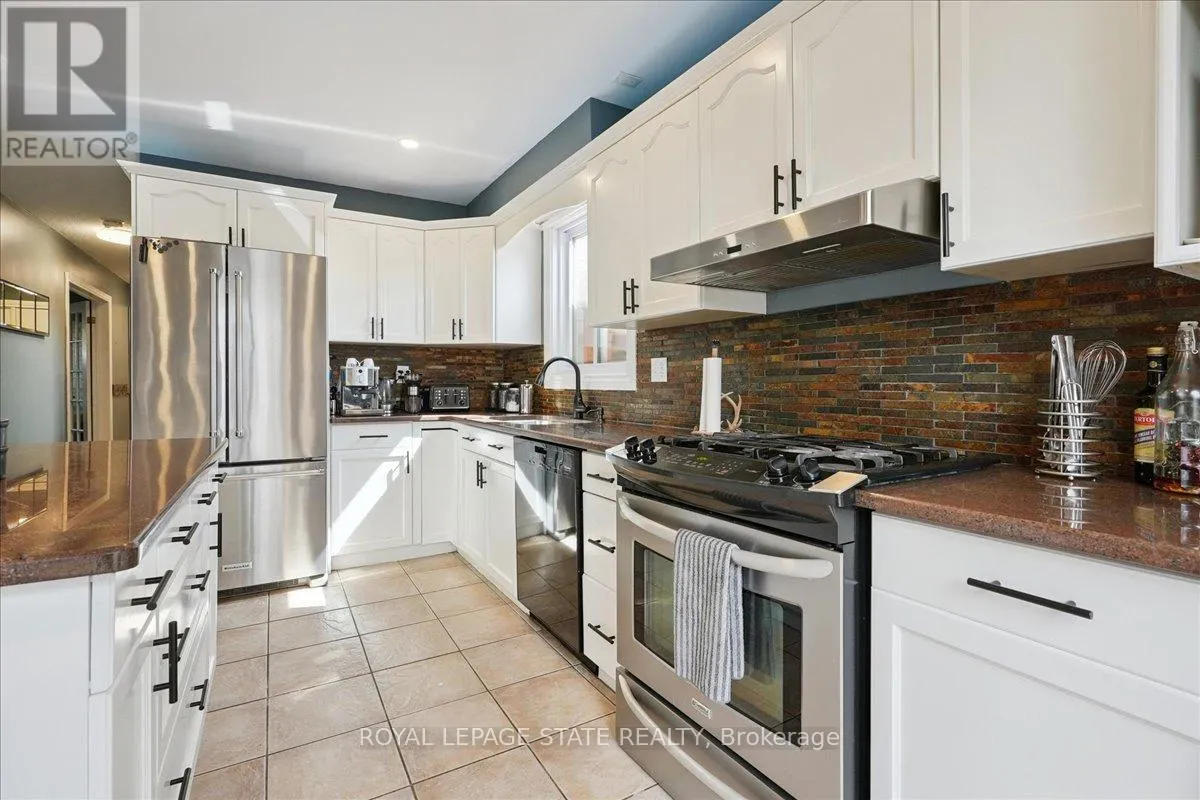 4577 ST VOLODYMYR CRESCENT