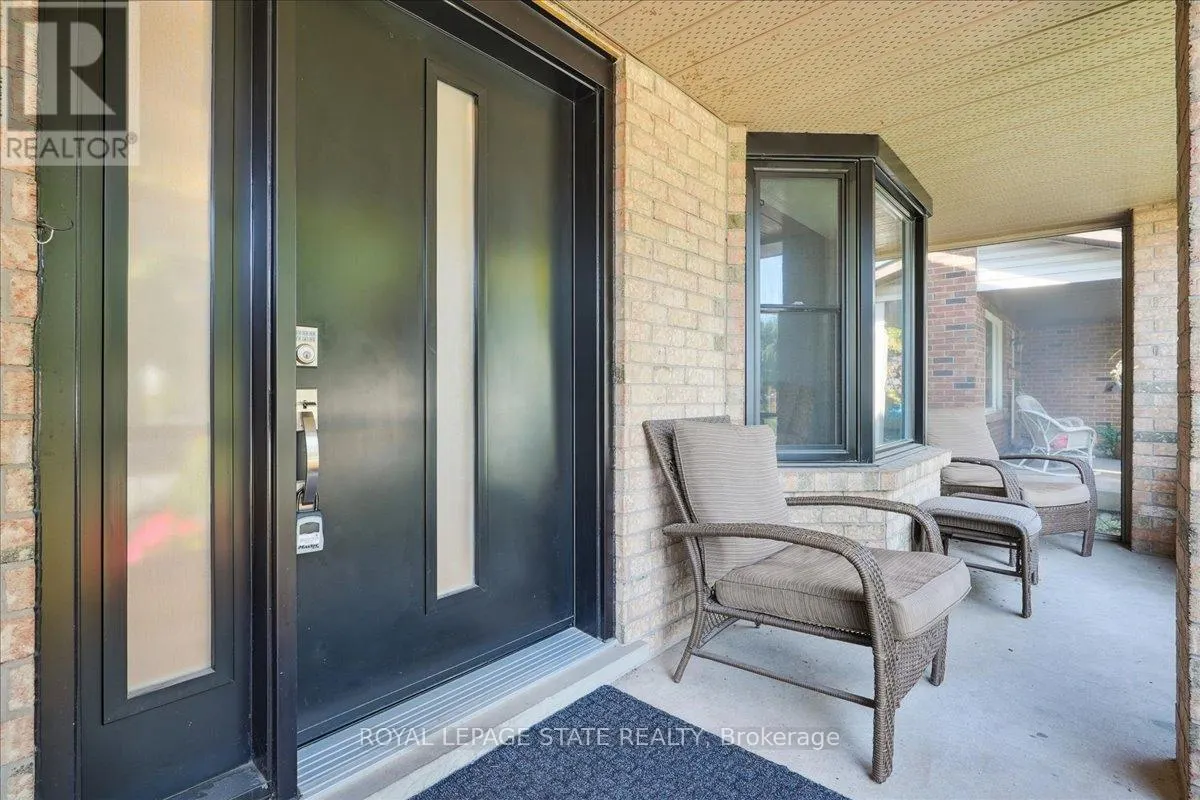 4577 ST VOLODYMYR CRESCENT