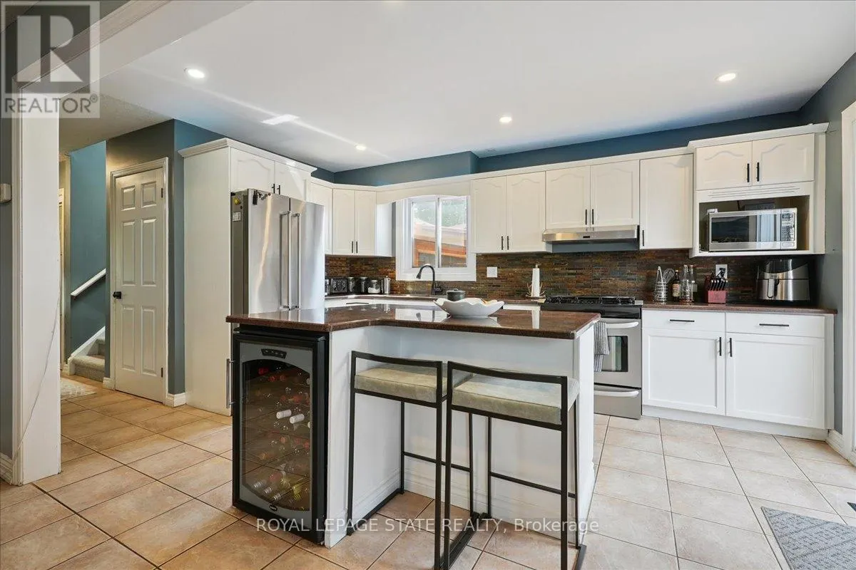 4577 ST VOLODYMYR CRESCENT