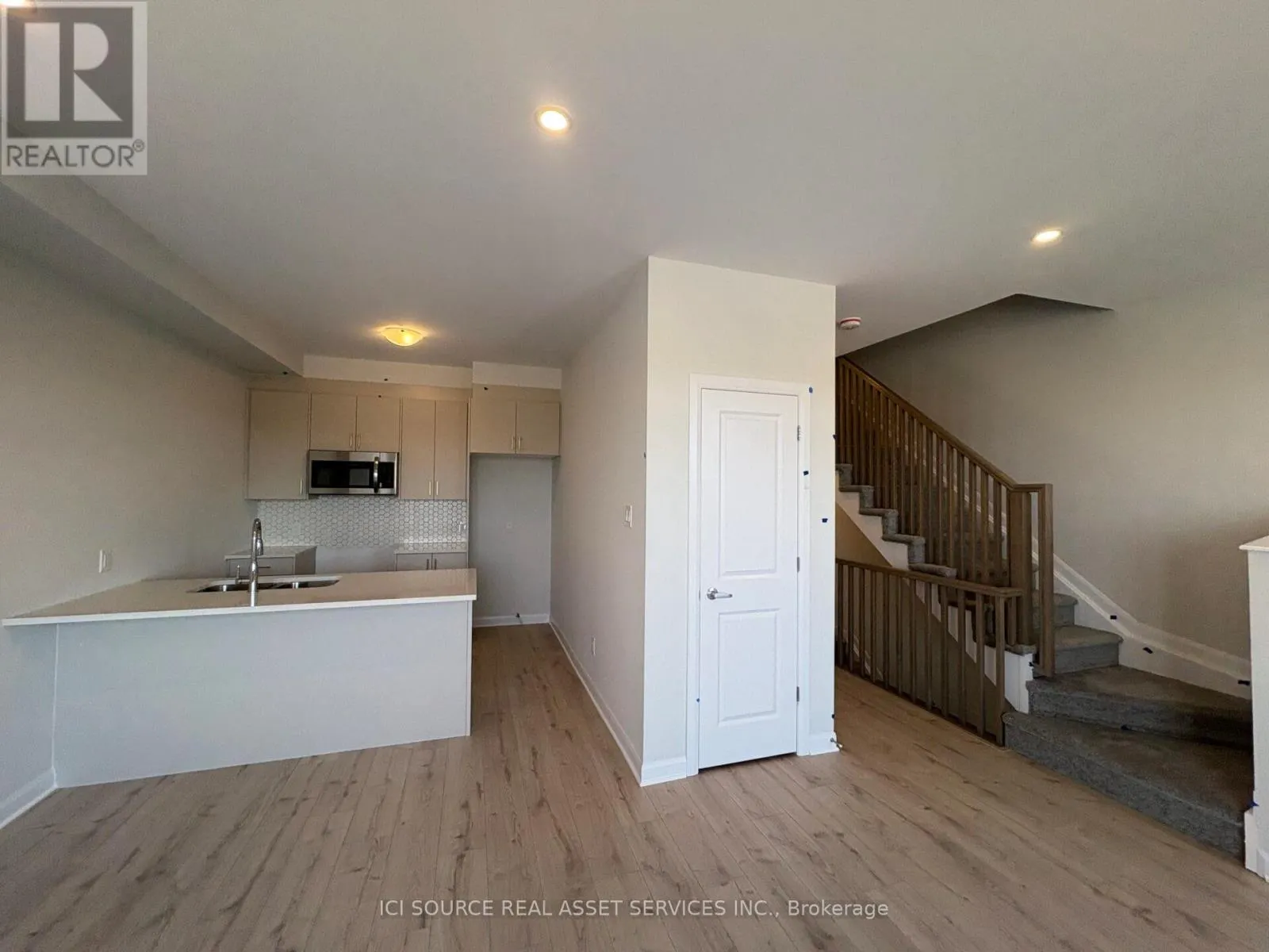 203 VISIONARY LANE