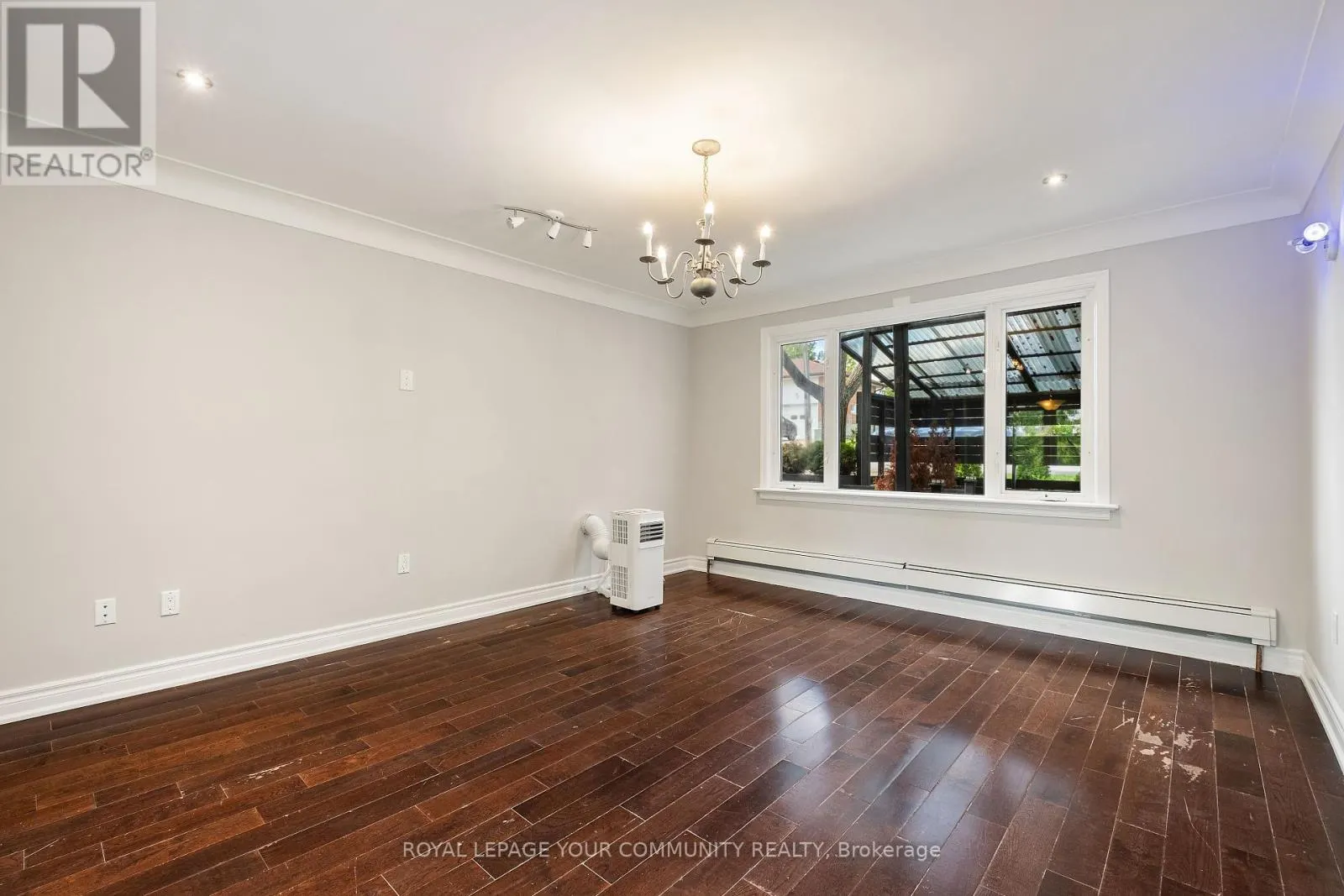 69 HILLVIEW ROAD