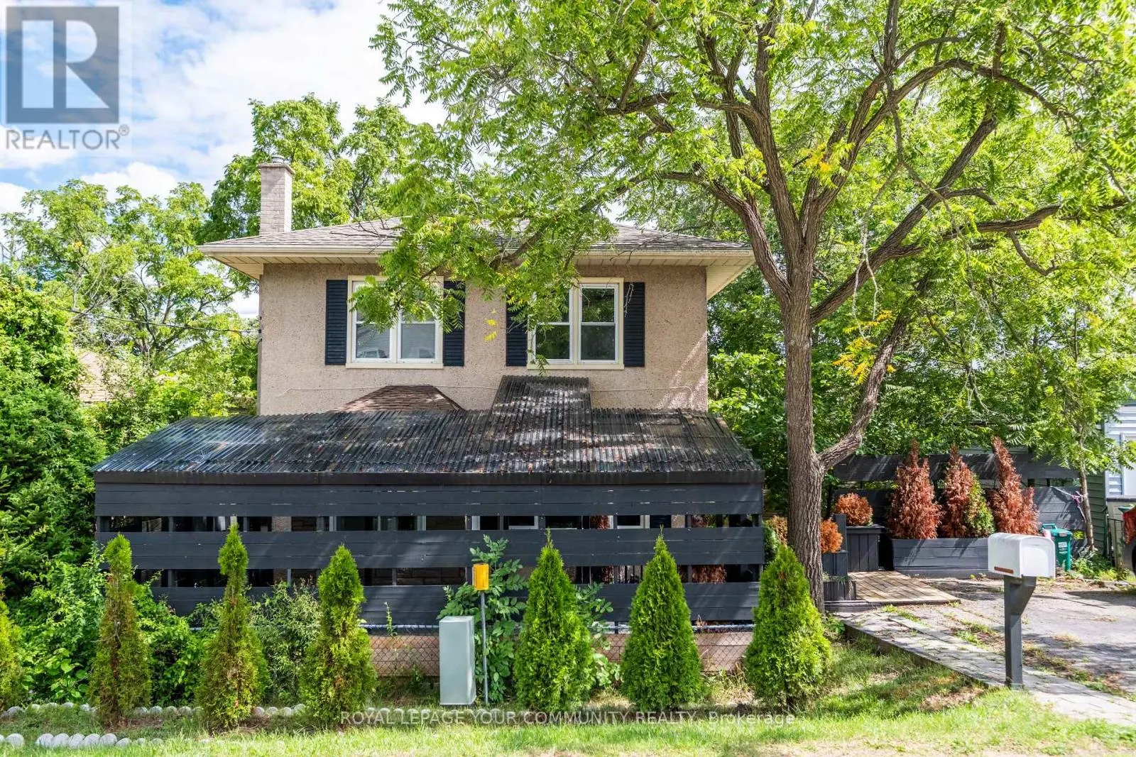 69 HILLVIEW ROAD
