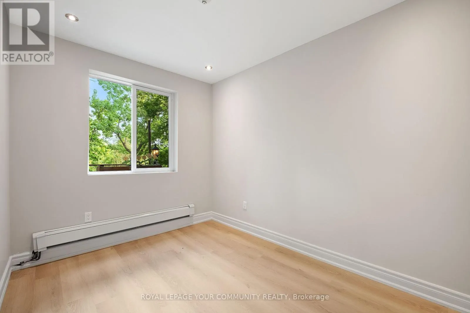 69 HILLVIEW ROAD