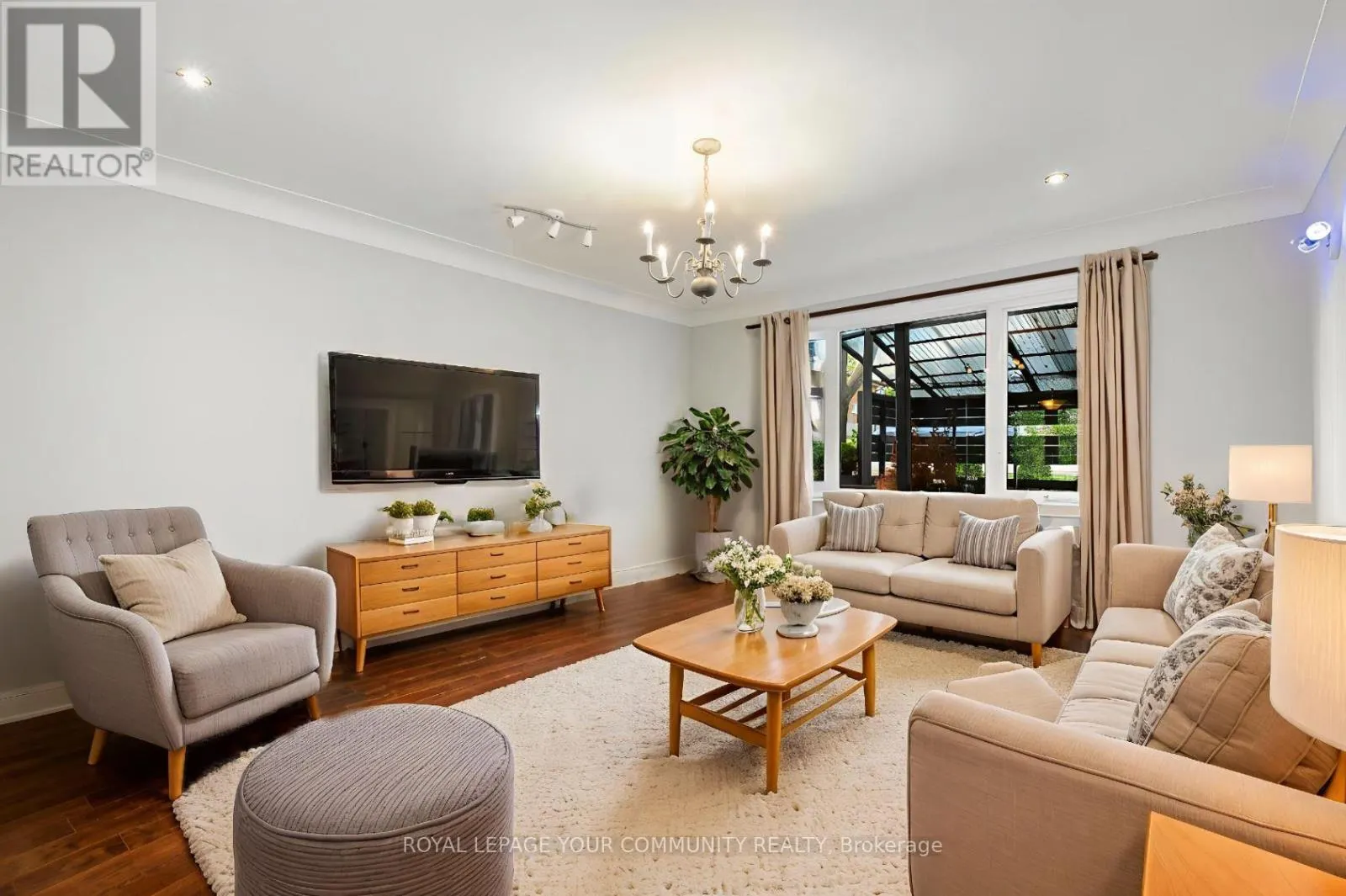 69 HILLVIEW ROAD