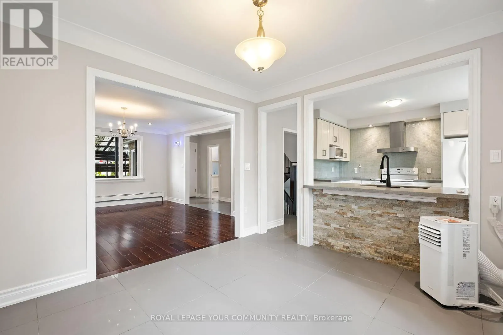 69 HILLVIEW ROAD