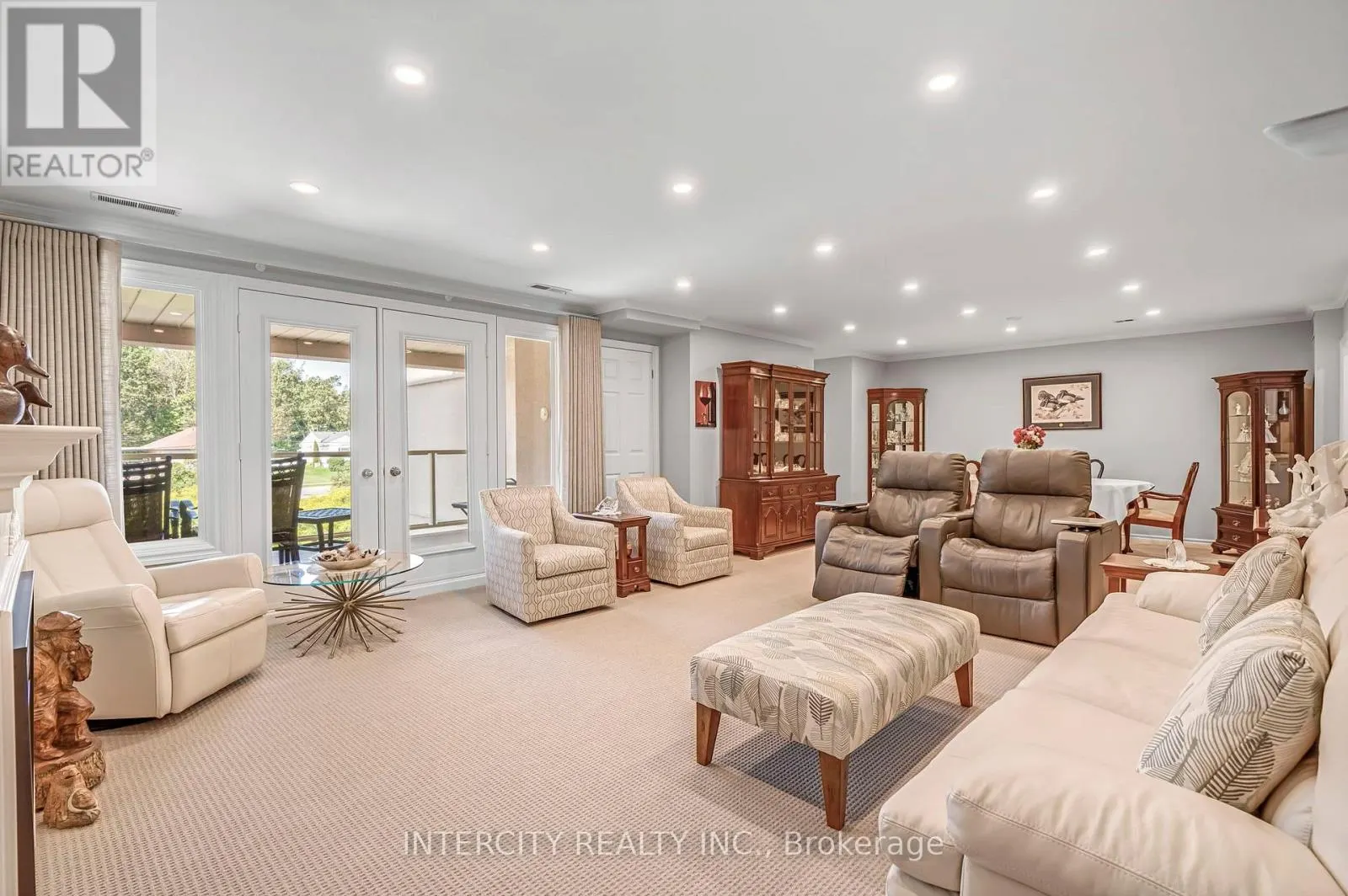 412 - 2555 3RD AVENUE W