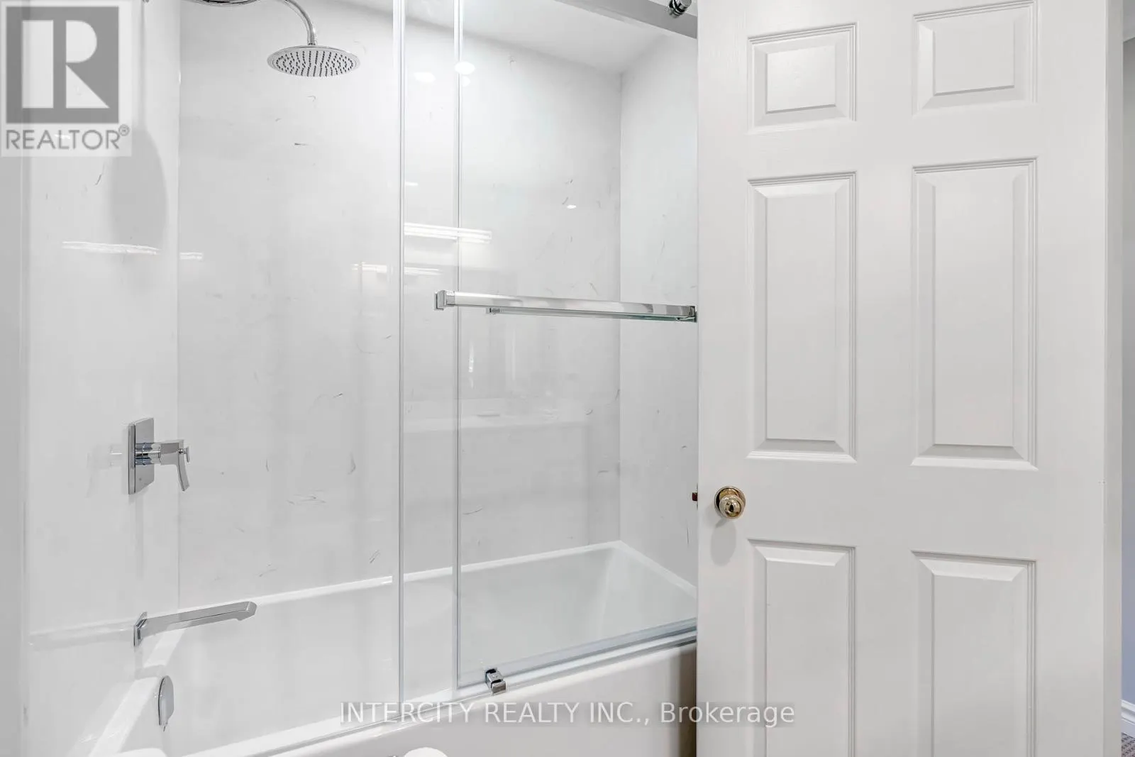 412 - 2555 3RD AVENUE W