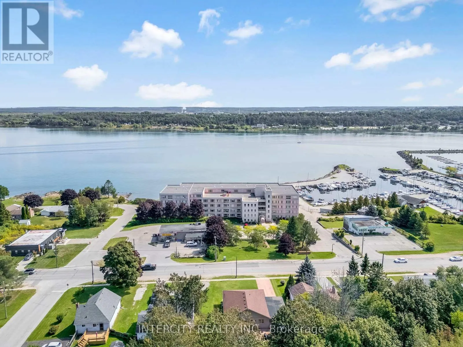 412 - 2555 3RD AVENUE W