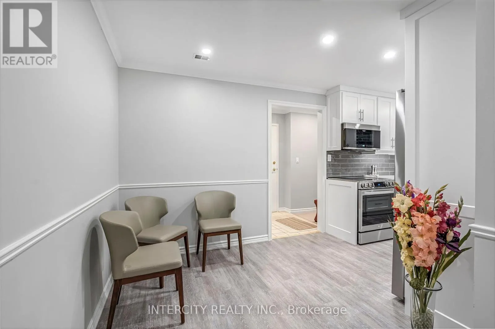 412 - 2555 3RD AVENUE W