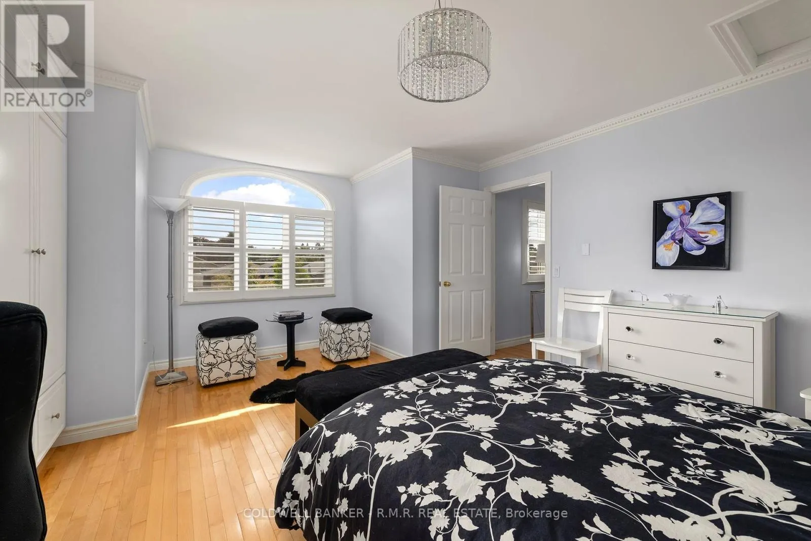 33 LINDWAY PLACE