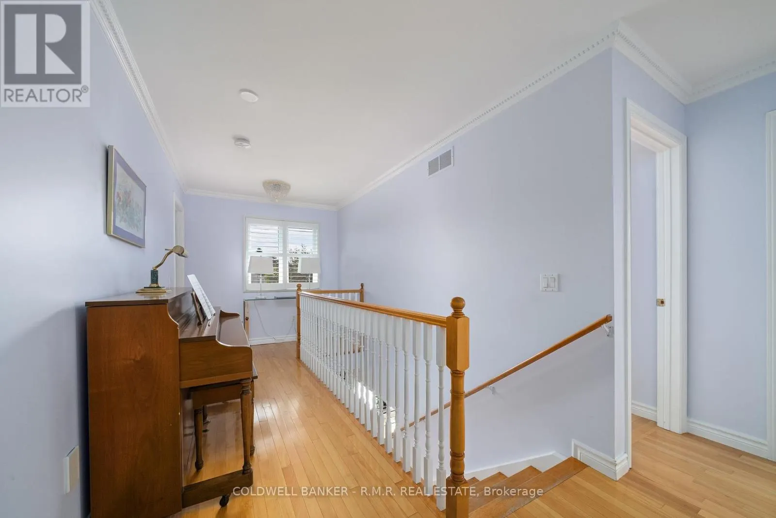 33 LINDWAY PLACE