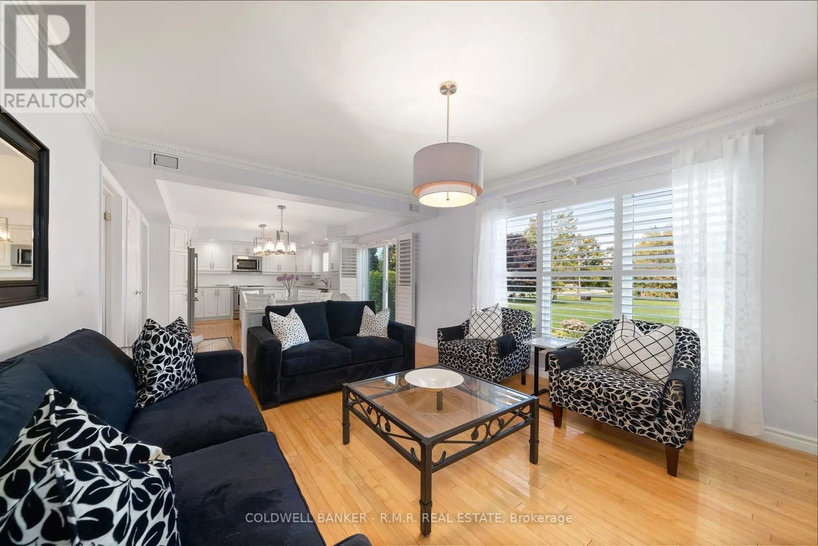 33 LINDWAY PLACE
