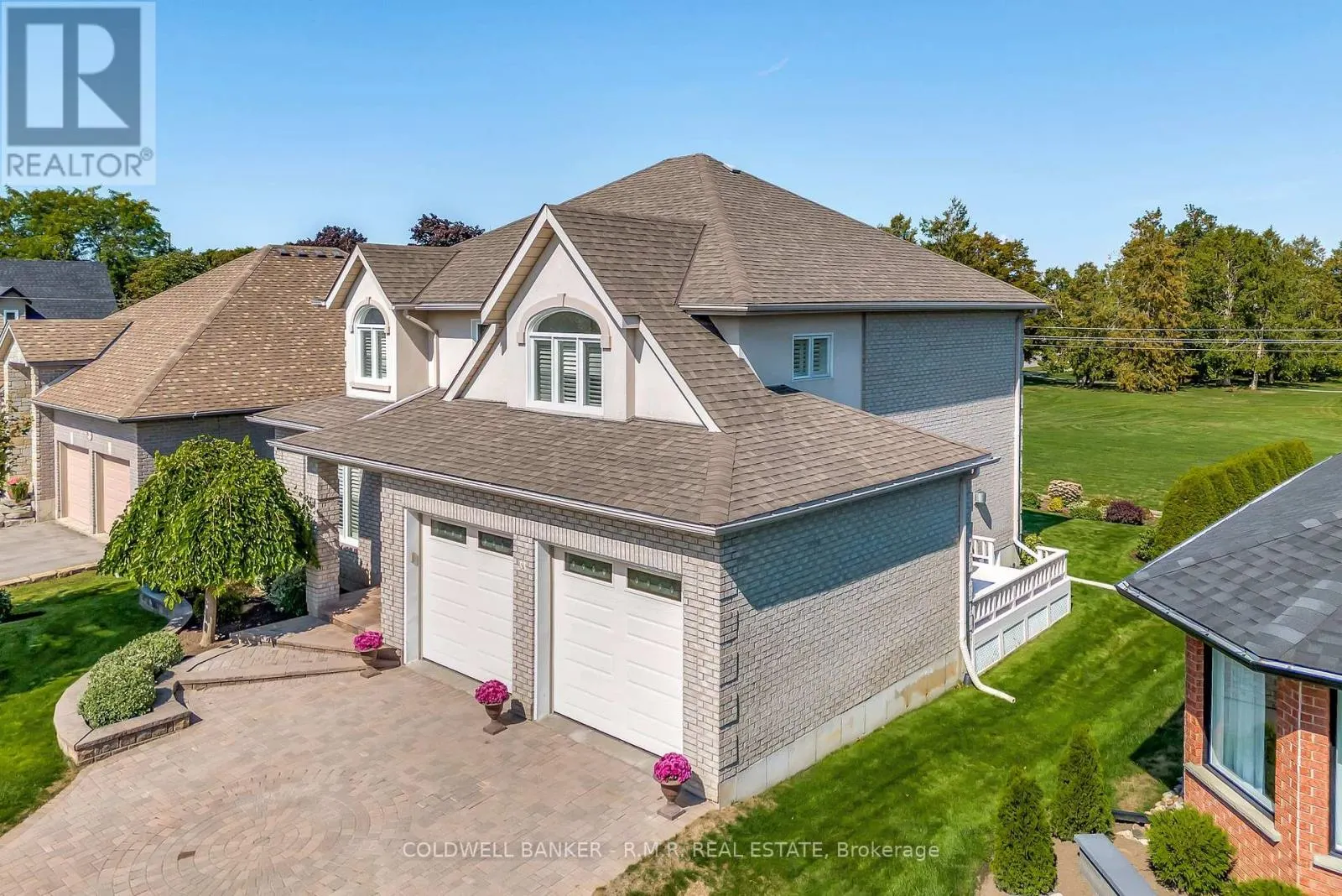 33 LINDWAY PLACE