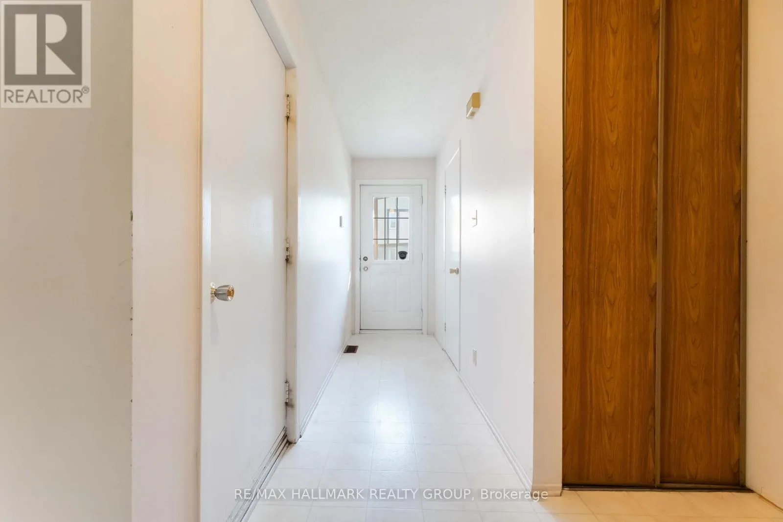 447 CANOTIA PLACE
