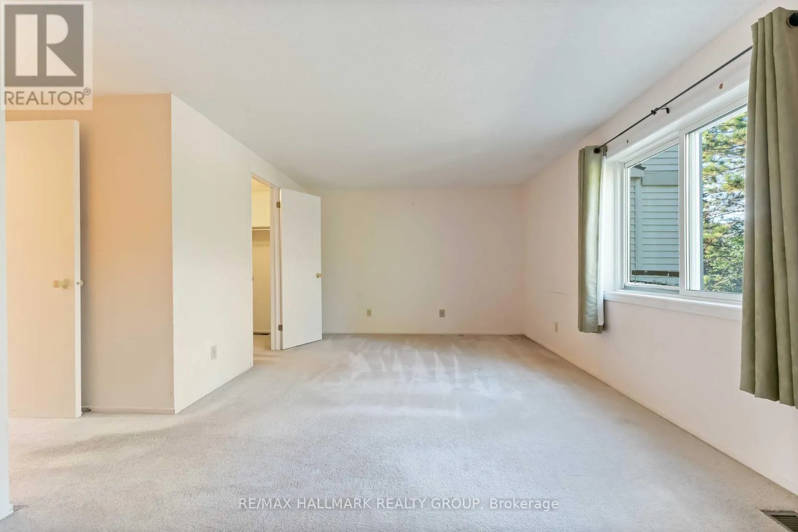 447 CANOTIA PLACE