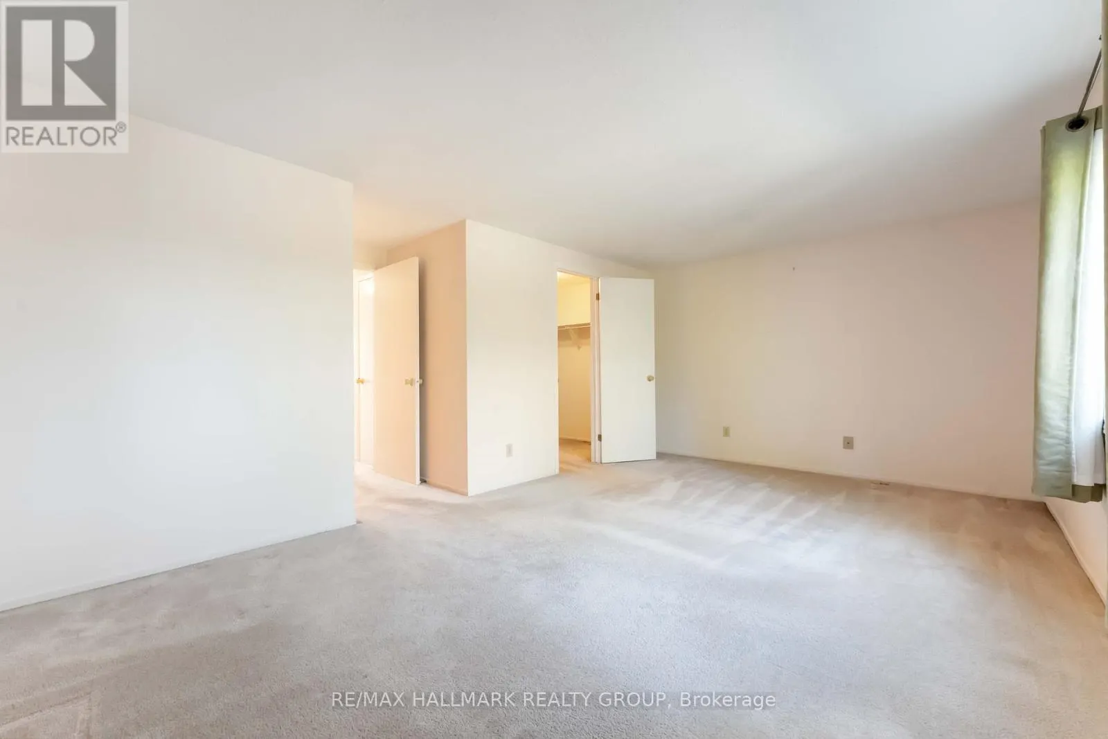 447 CANOTIA PLACE