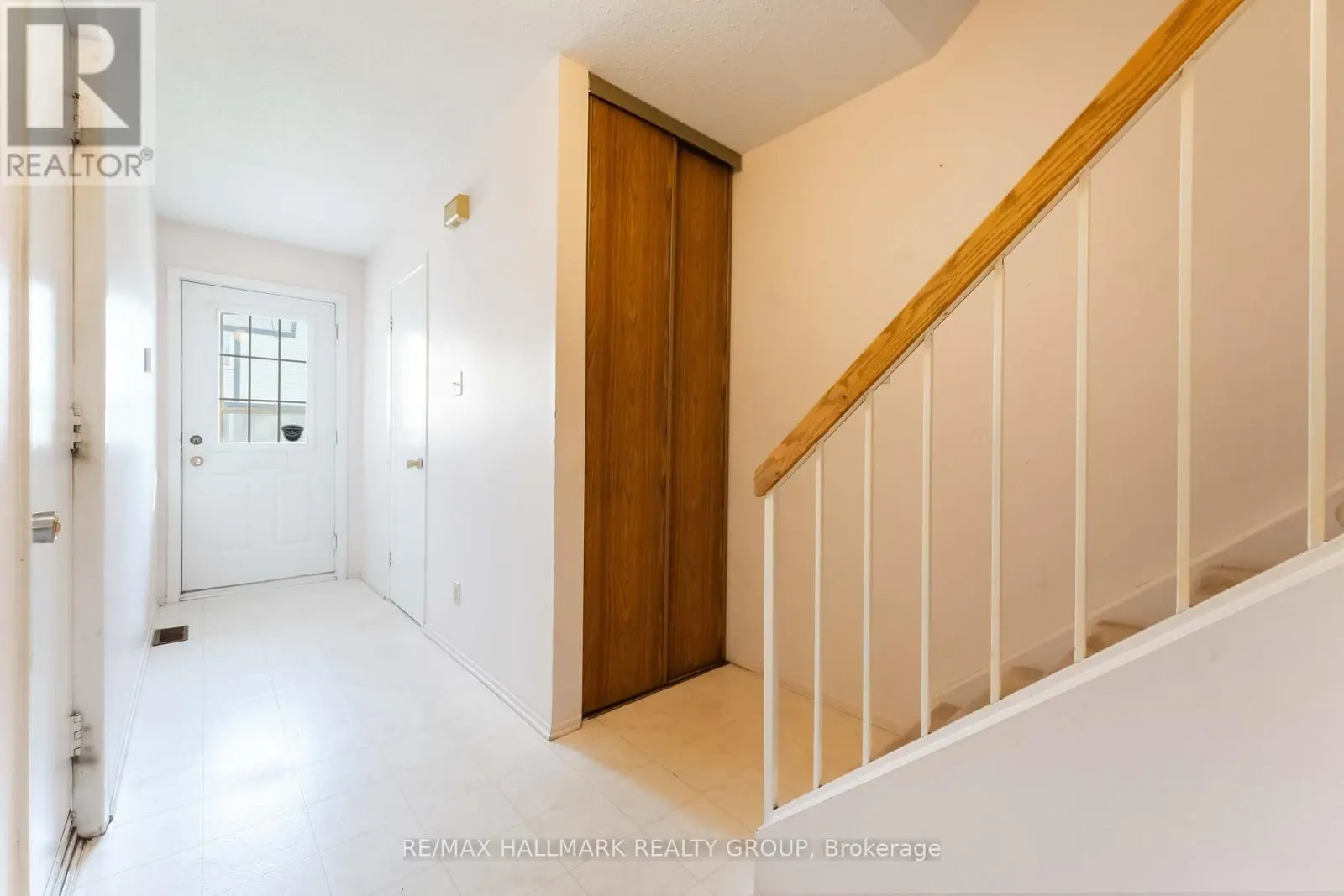 447 CANOTIA PLACE
