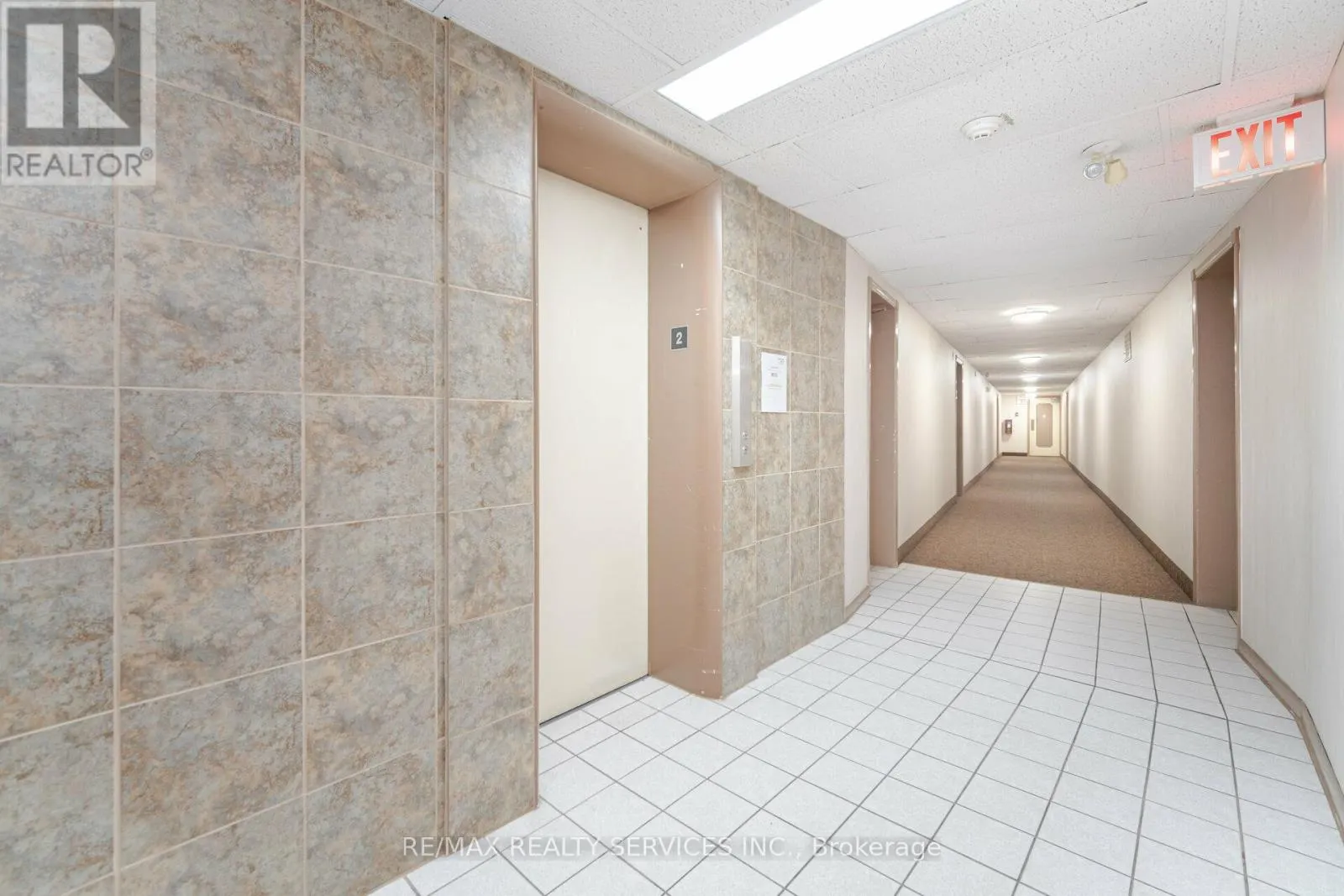 203 - 11 WOODMAN DRIVE S
