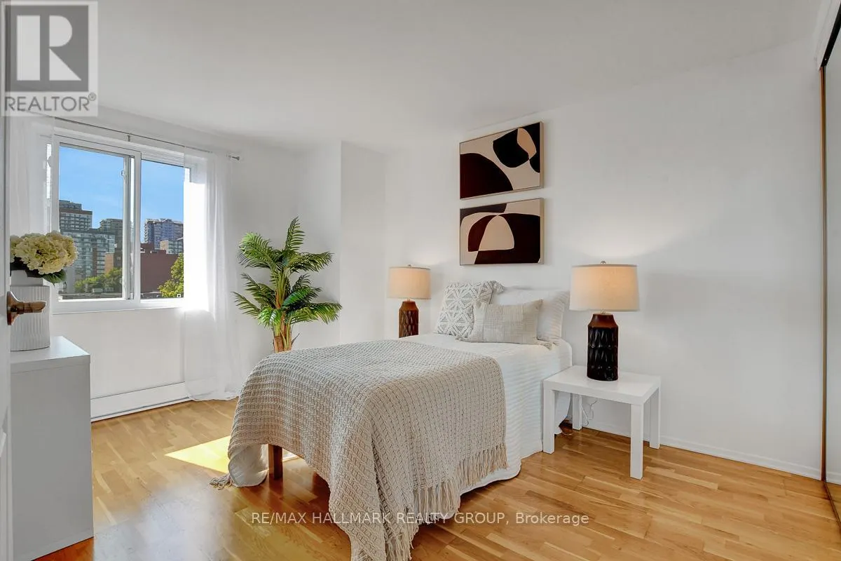 504 - 222 GUIGUES AVENUE