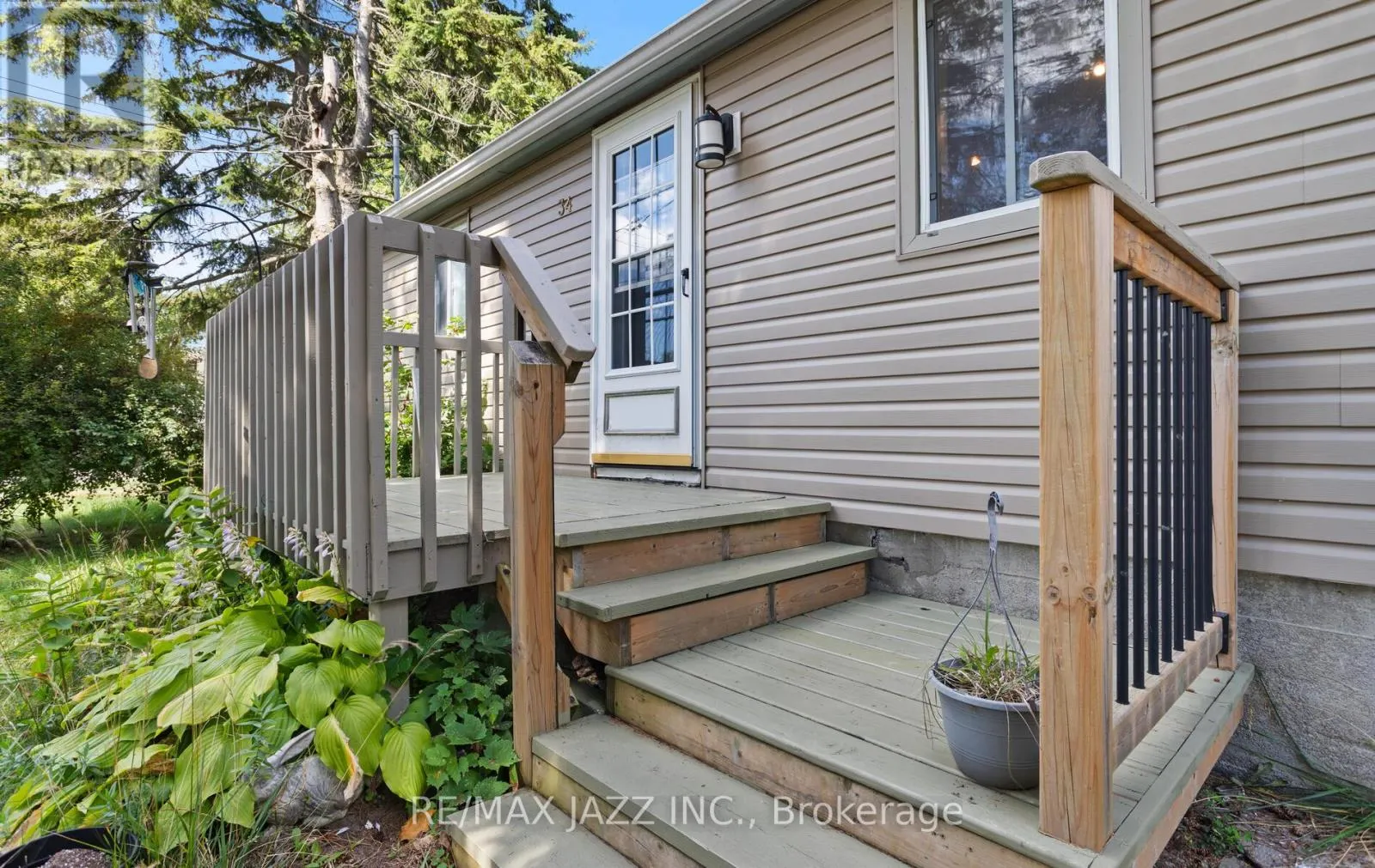 34 FAWCETTE AVENUE