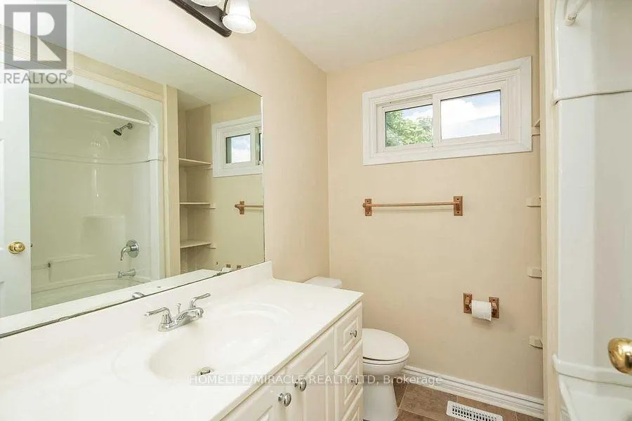 76 MANLEY CRESCENT