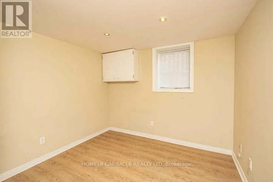 76 MANLEY CRESCENT