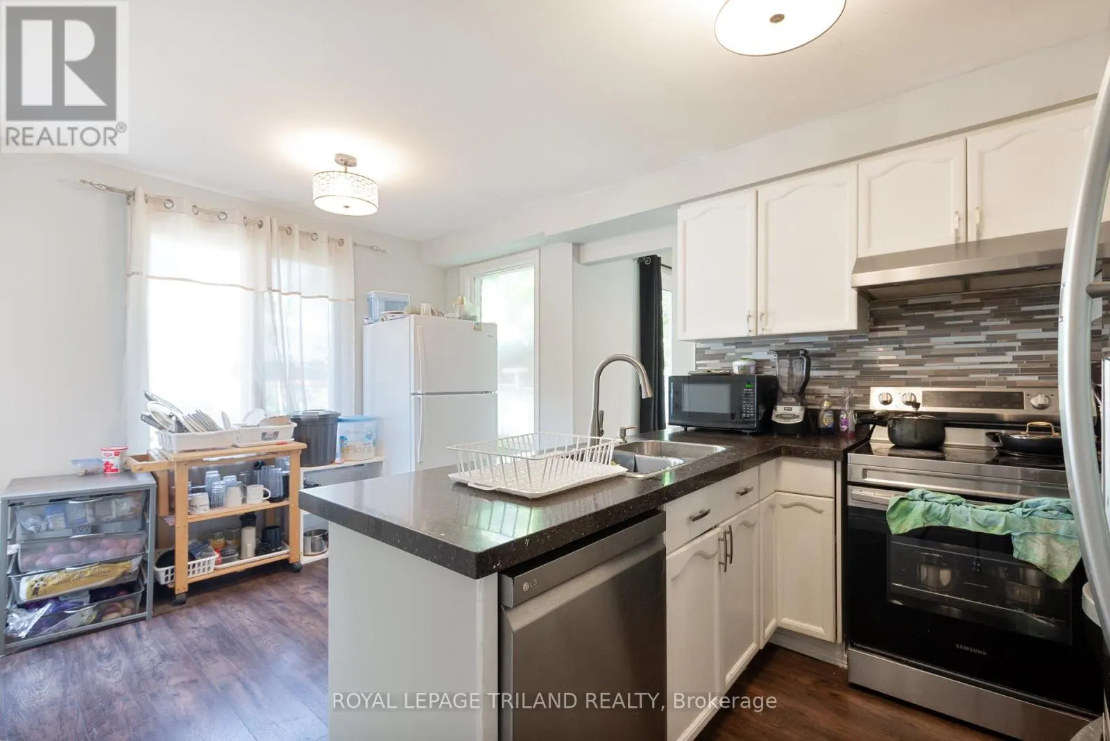 26 REDWOOD LANE