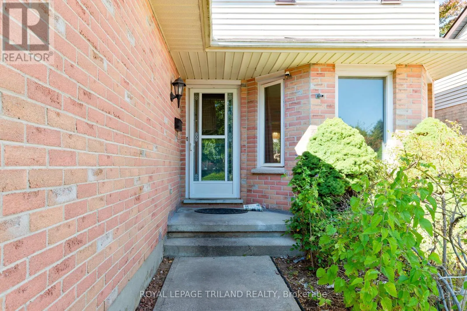 26 REDWOOD LANE